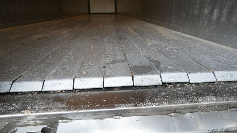 Piso móvil Kraker Walking floor trailer