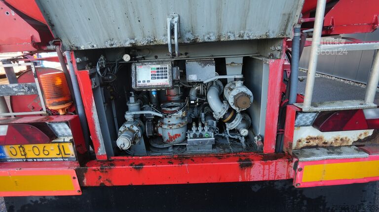 Tovornjak s cisterno LAG ADR fuel tank trailer