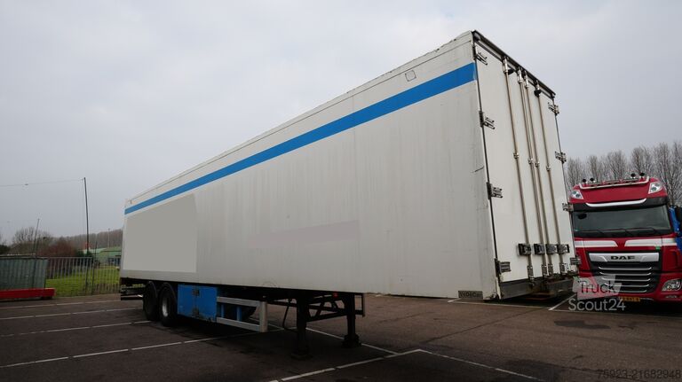 Priklopnik za platformo LAG Closed box trailer