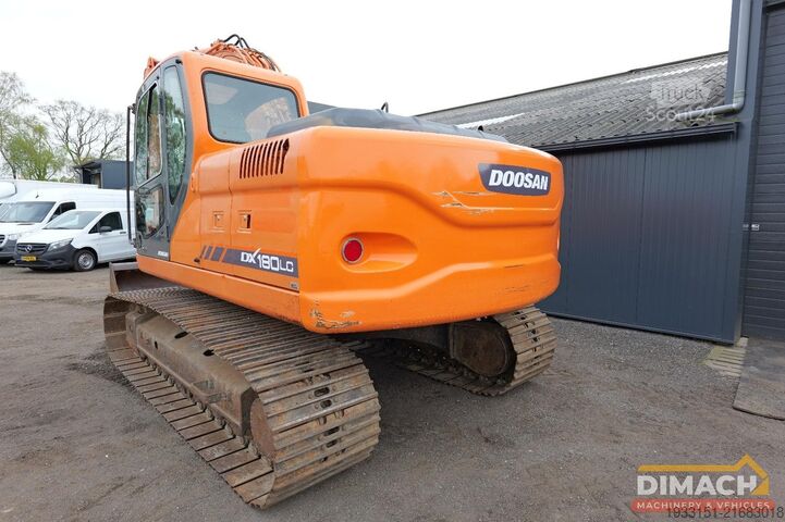 Bagger Doosan DX 180 LC produceert in Belgie - monogiek - 6 c...