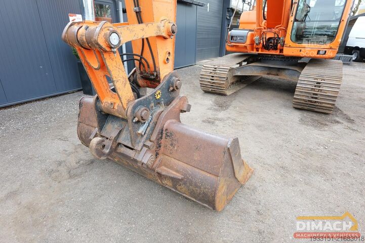 Bagger Doosan DX 180 LC produceert in Belgie - monogiek - 6 c...