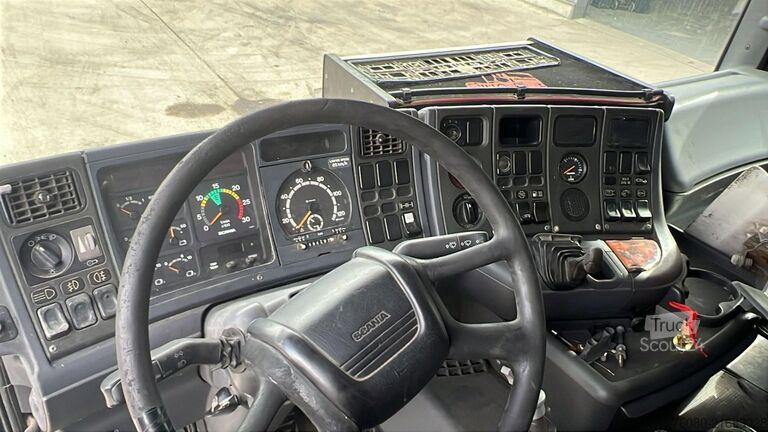 Standaard trekker Scania 124 - 400 (PTO / MANUAL PUMP / POMPE MANUELLE /...