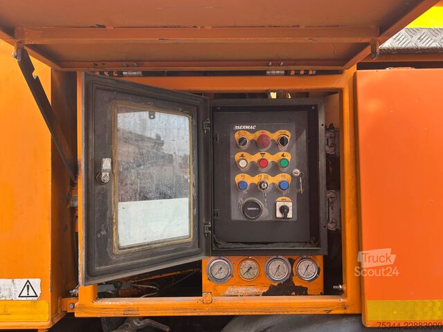 Kamion sa pumpom za beton Mercedes-Benz Actros 4141