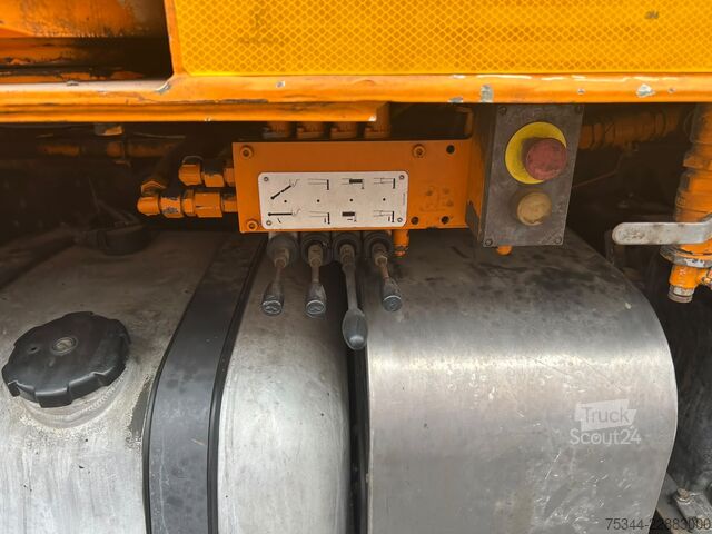 Kamion sa pumpom za beton Mercedes-Benz Actros 4141