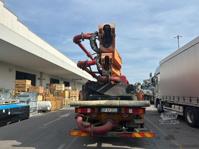 Kamion sa pumpom za beton Mercedes-Benz Actros 4141