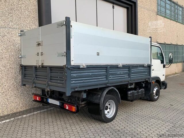 Nákladné vozidlo na špeciálne účely Nissan NT400 Cabstar