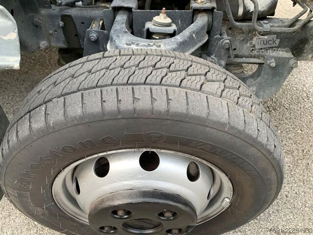 Nákladné vozidlo na špeciálne účely Nissan NT400 Cabstar