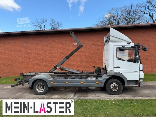 Tippbil skåpbil MERCEDES-BENZ Atego 818 Abroller City Container