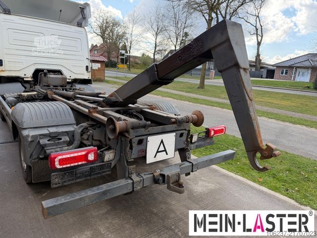 Tippbil skåpbil MERCEDES-BENZ Atego 818 Abroller City Container