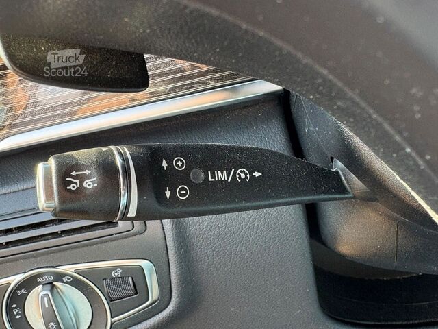 Мікроавтобус MERCEDES-BENZ 250d extralang/KLIMA/KAM/NAVI/LED/7-Sitzer Leder