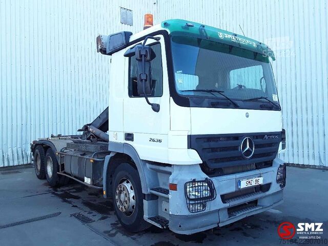 Контейнерні перевезення Mercedes-Benz Actros 2636 lames 3 pedal