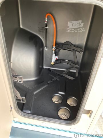 Campervan LMC INNOVAN 600 ,ASD, Aufstelldach,26 Modell,