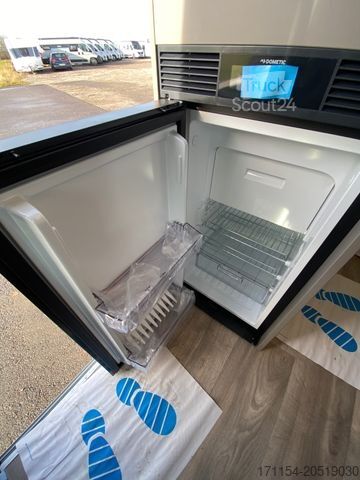 Autocaravana LMC INNOVAN 600 ,ASD, Aufstelldach,26 Modell,