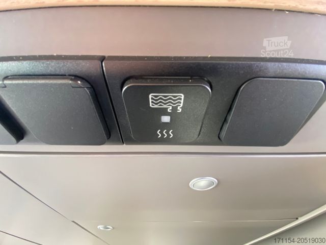 Autocaravana LMC INNOVAN 600 ,ASD, Aufstelldach,26 Modell,