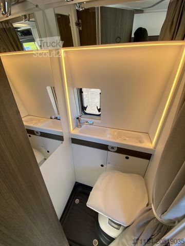 Karavan VANTOURER Van 600 L , mit Aufstelldach,Längsbetten,Automat