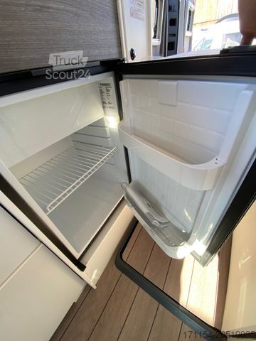 Camping-car VANTOURER Van 600 L , mit Aufstelldach,Längsbetten,Automat