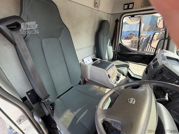 Camião-cisterna de vácuo 2024 VOLVO FL250 FL250