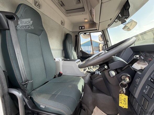 Camião-cisterna de vácuo 2024 VOLVO FL250 FL250