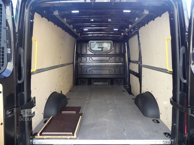 Duba panelată Volkswagen Crafter Kasten 35 MR 4Mot. Autom. ACC/LED/STDH/AHK/KAM
