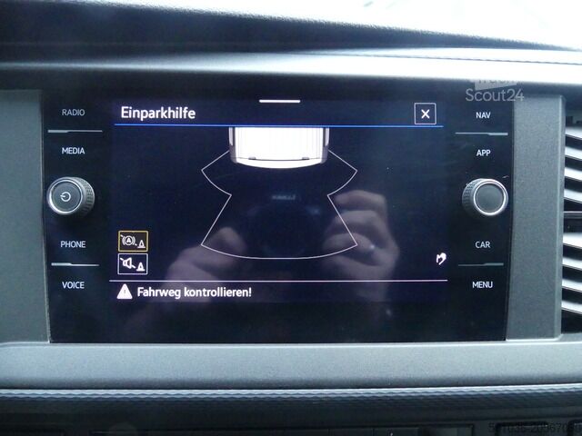 Furgão de painéis Volkswagen T6.1 Transporter 2.0 TDi 4Mot. lang STDHZG/NAVI/SHZ