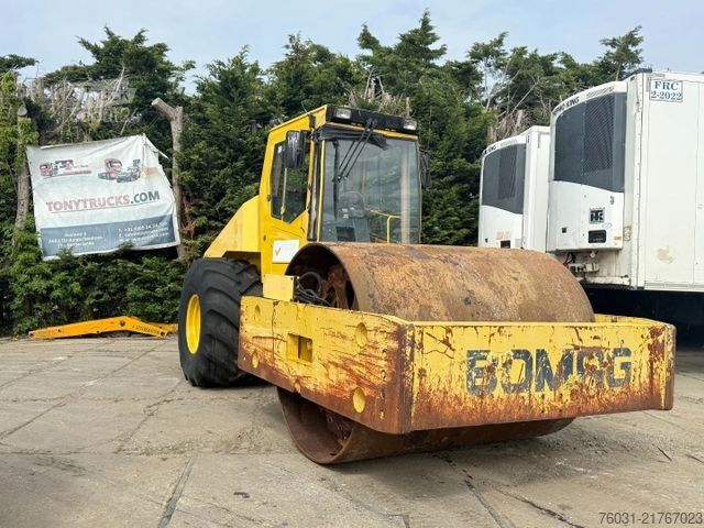 Walzenzug BOMAG BW225D-3 Roller with vibration *NO ENGINE*
