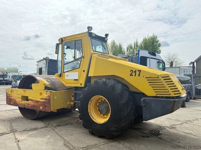 Walzenzug BOMAG BW225D-3 Roller with vibration *NO ENGINE*