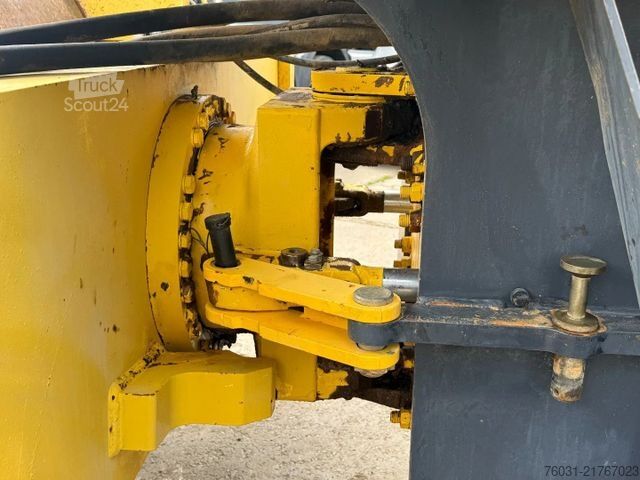 Walzenzug BOMAG BW225D-3 Roller with vibration *NO ENGINE*