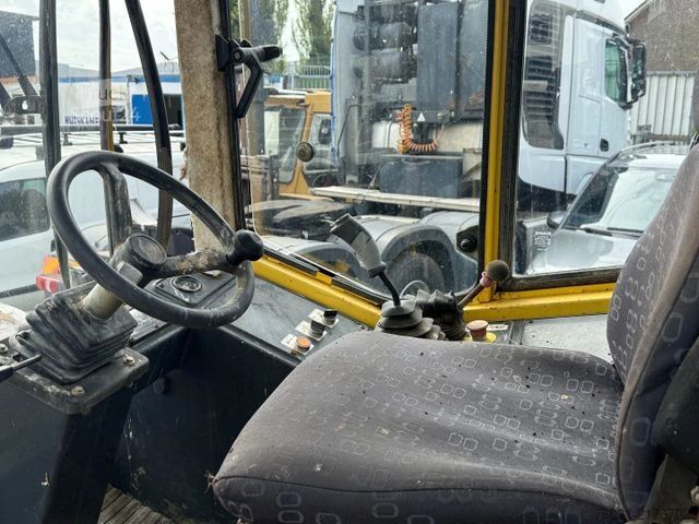 Walzenzug BOMAG BW225D-3 Roller with vibration *NO ENGINE*