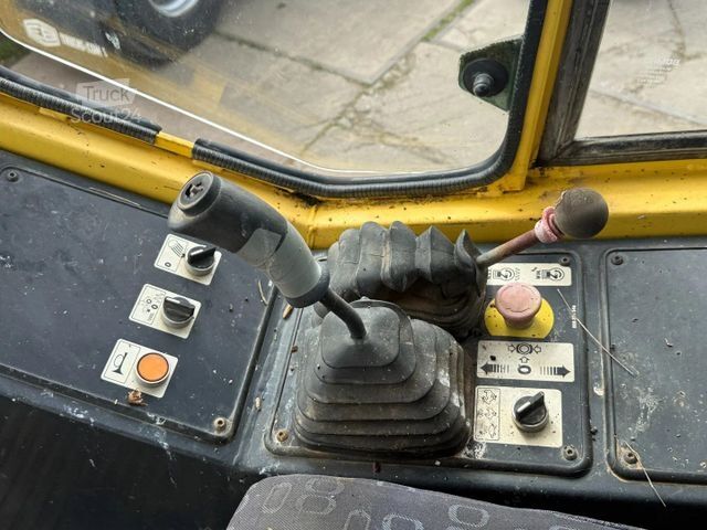 Walzenzug BOMAG BW225D-3 Roller with vibration *NO ENGINE*