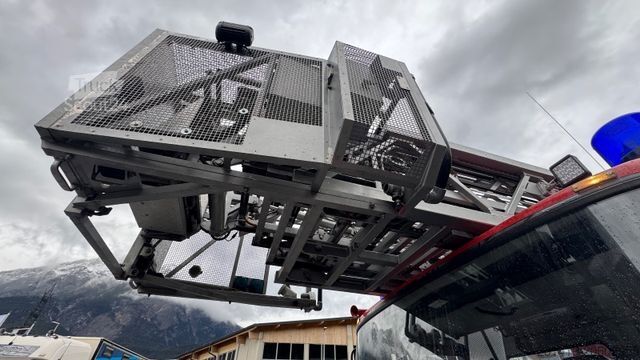 LKW mit Hubarbeitsbühne MAN 18.272 4x2 Hubsteiger Bj 1995