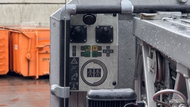 LKW mit Hubarbeitsbühne MAN 18.272 4x2 Hubsteiger Bj 1995