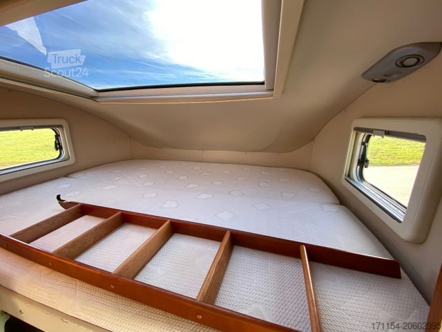 Autorulotă cu alcovă EURAMOBIL Terrestra A 570 HS, Hubstützen, AHK, SAT,Luftfed