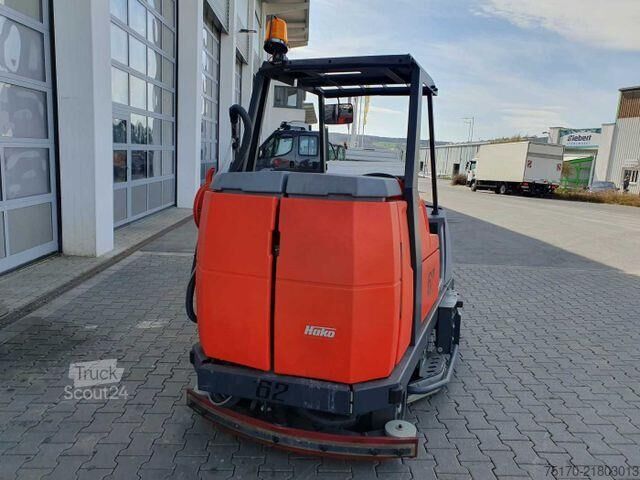 Maszyna budowlana Hako Scrubmaster B310 R CL / nur 418h! / 2016