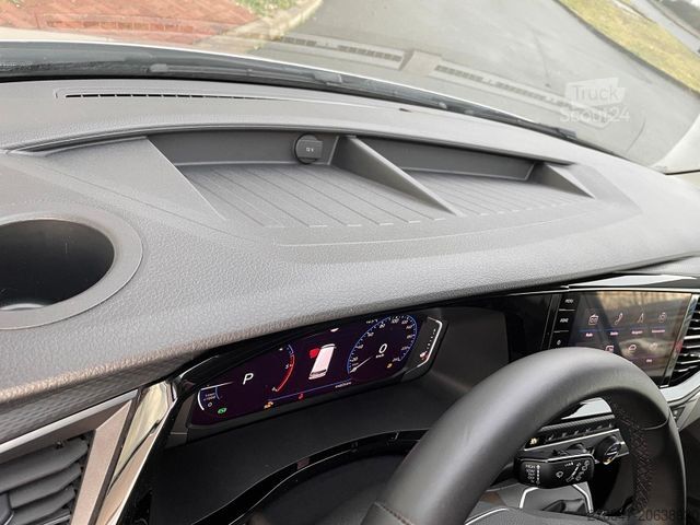 Kleinbus VOLKSWAGEN T6.1 Caravelle Comfortl LR 4M NAV el. Trittstufe