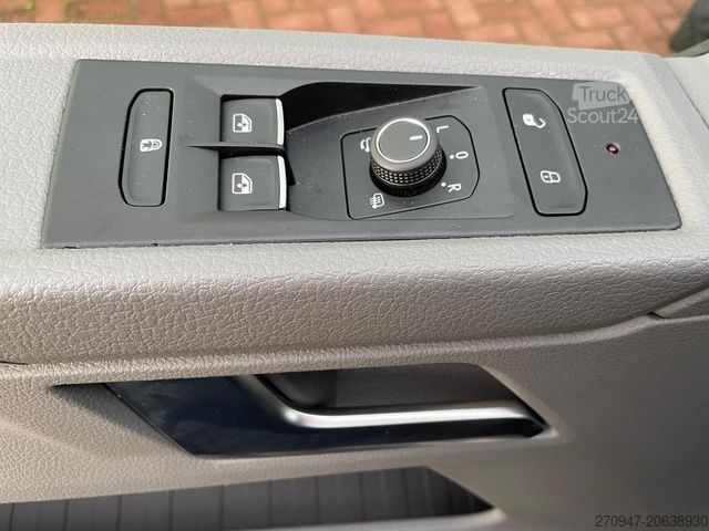 Kleinbus VOLKSWAGEN T6.1 Caravelle Comfortl LR 4M NAV el. Trittstufe