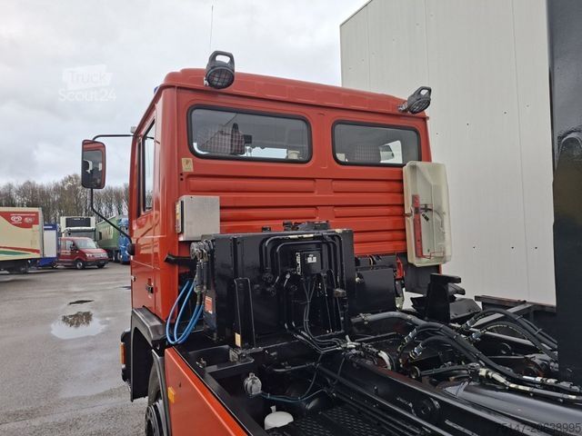 Camion benne à bras amovible MAN 17.232 FK F90 Abrollkipper Meiller ex-Feuerwehr
