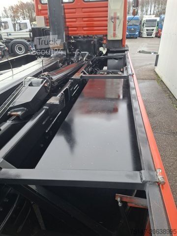 Camion benne à bras amovible MAN 17.232 FK F90 Abrollkipper Meiller ex-Feuerwehr
