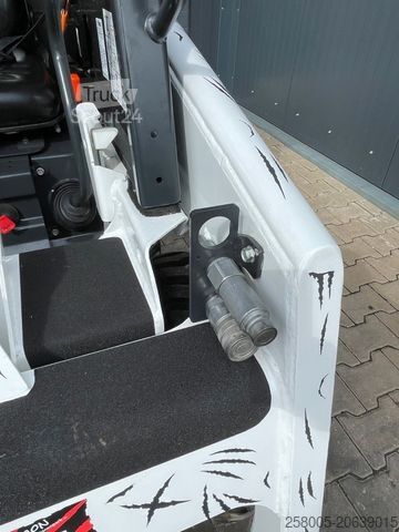 Radlader BOBCAT S 70 Kompaktlader