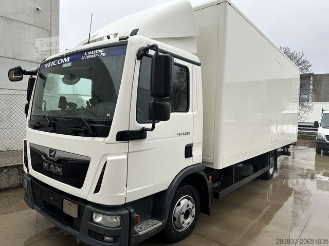 Zaprt kombi MAN TGL 8.220