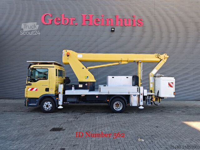 Πλατφόρμα ανύψωσης MAN TGL 8.220 4x2 Palfinger WT 230
