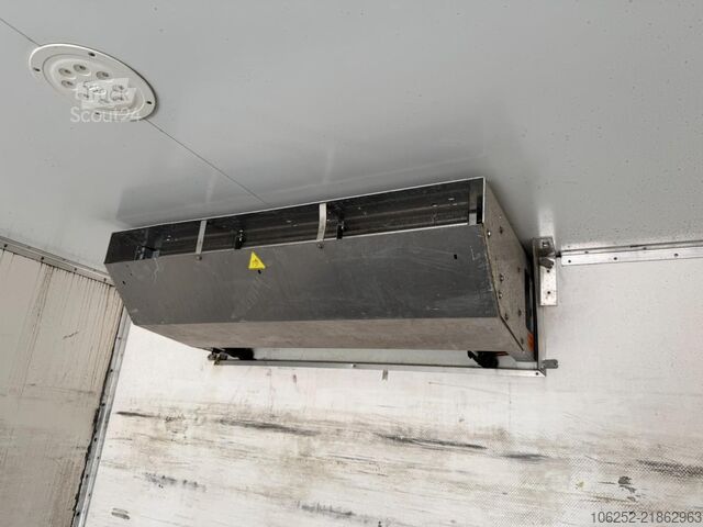 Transport frigorifique DAF LF 290 19T FRIGO CARRIER - BOX 8m40 x 2m46 x 2m...