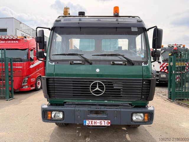 Koukkuvarsijärjestelmä Mercedes-Benz 1722