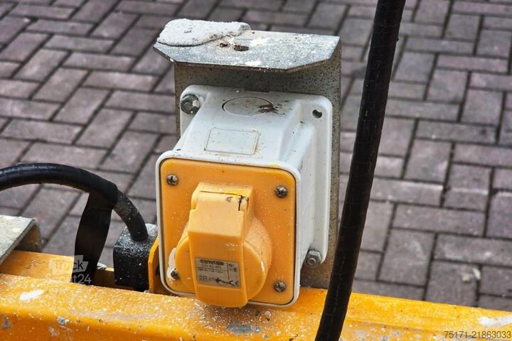Elevador de tijera Haulotte Compact 8 Electric, 8.2m Working Height, 350kg Cap