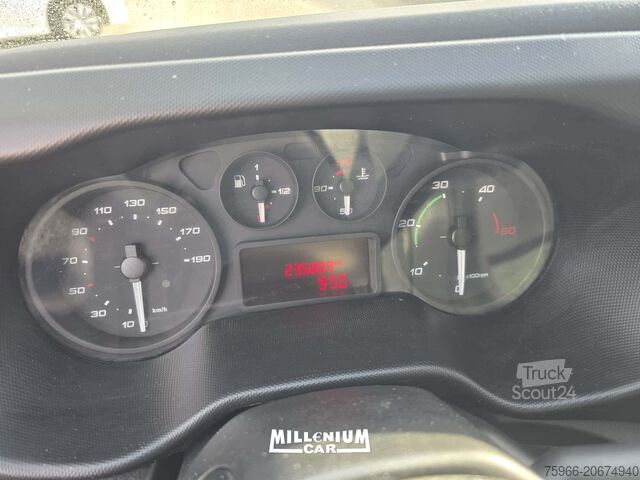 Izoterminis šaldytuvas furgonasizoterminis šaldytuvas furgonas Iveco 35-13 CELLA SURGELATI PORTE POST ATP RRC