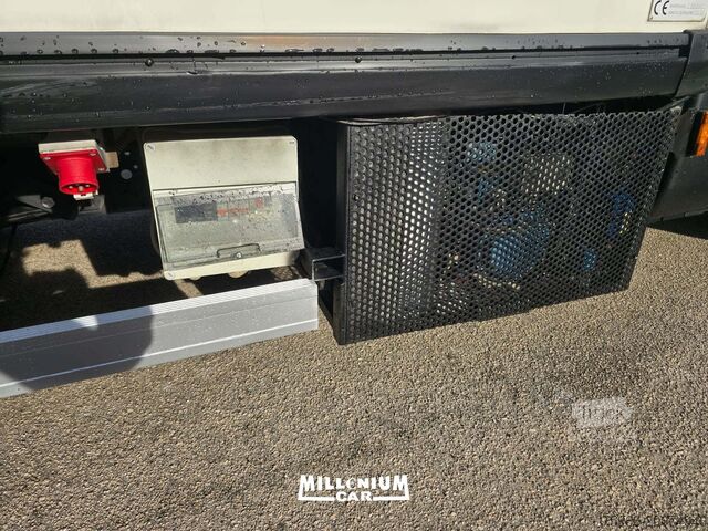 Izoterminis šaldytuvas furgonasizoterminis šaldytuvas furgonas Iveco 35-13 CELLA SURGELATI PORTE POST ATP RRC