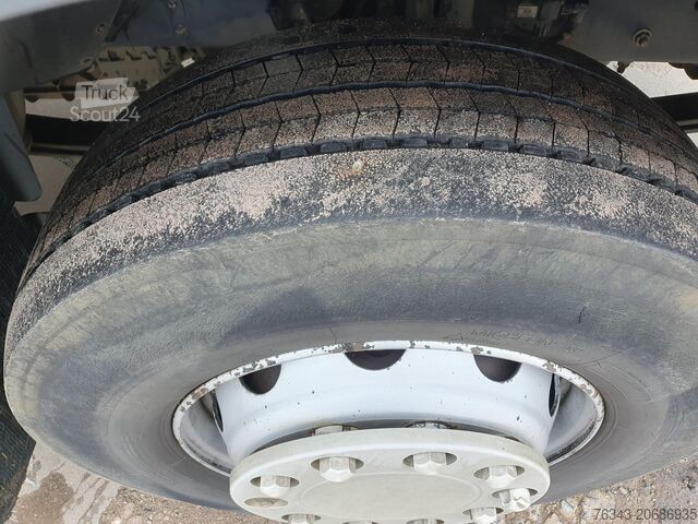 Camião frigorífico RENAULT D 19  WIDE 280 - E6 - MULTITEMP