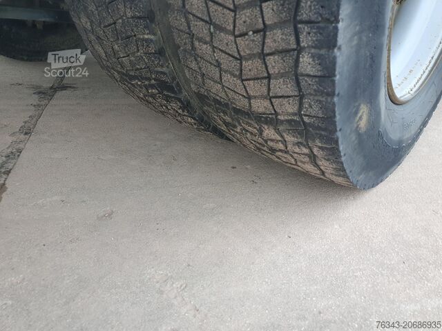 Camião frigorífico RENAULT D 19  WIDE 280 - E6 - MULTITEMP