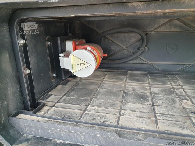 Camião frigorífico RENAULT D 19  WIDE 280 - E6 - MULTITEMP