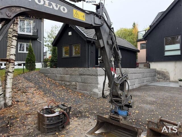  Volvo ECR58D Excavator with Rototilt and 3 Buckets
