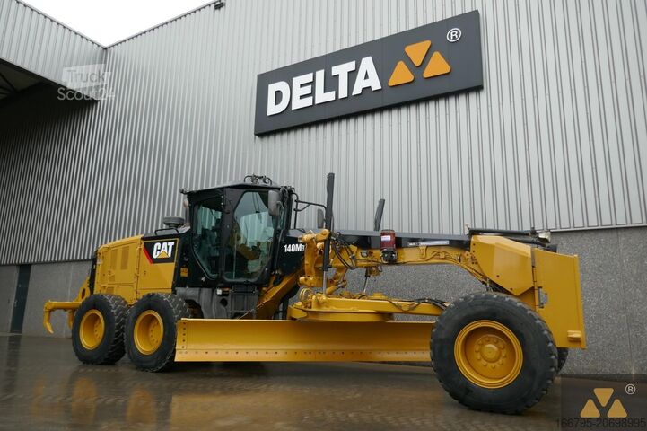 Grader Caterpillar 140M3